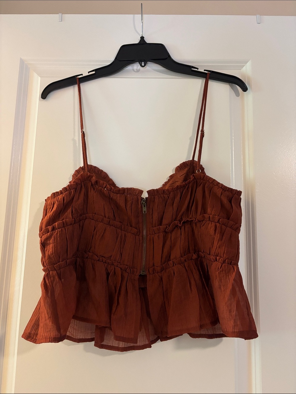 Alter’d State Rust Spaghetti Strap Ruffled Crop Top - Picture 4 of 4